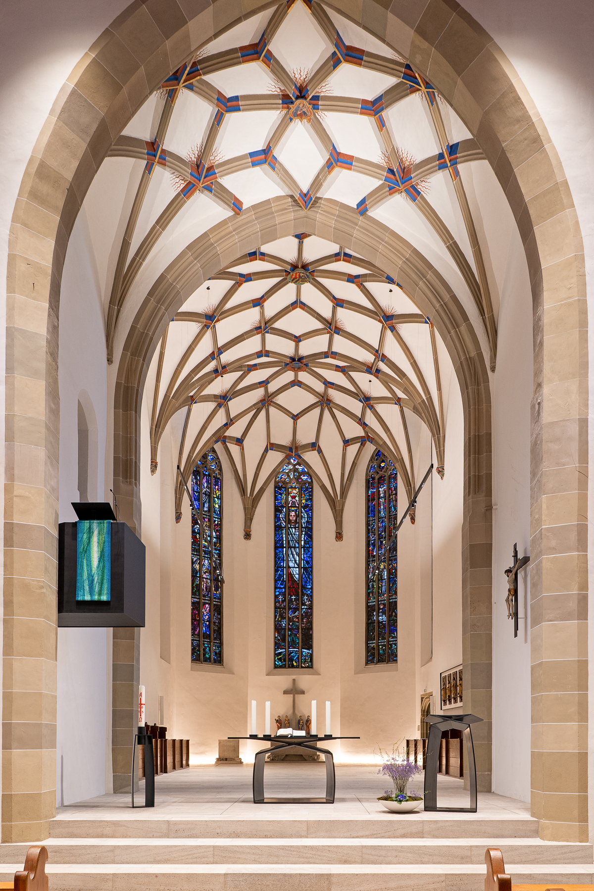 grünes Kanzelparament in der Stiftskirche in Backnang
